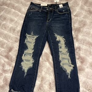 Judy Blue heavy distressed straight cut Mid-rise